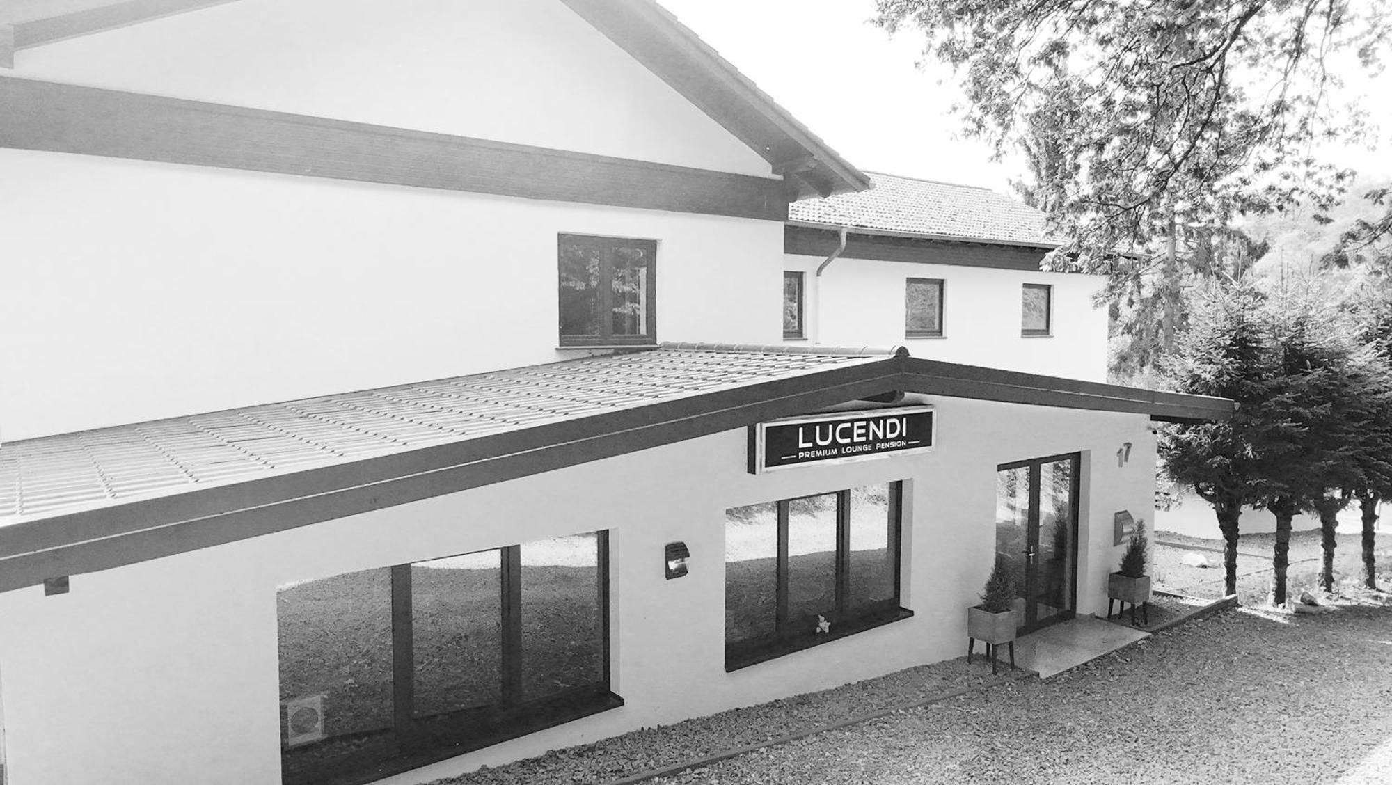 Gaestehotel Lucendi Premium Lounge Hohenleimbach ภายนอก รูปภาพ