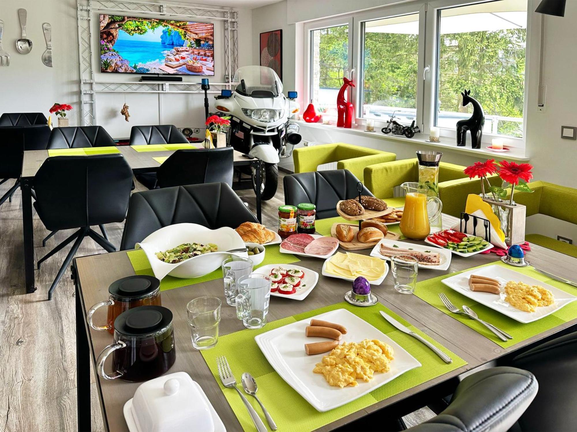 Gaestehotel Lucendi Premium Lounge Hohenleimbach ภายนอก รูปภาพ